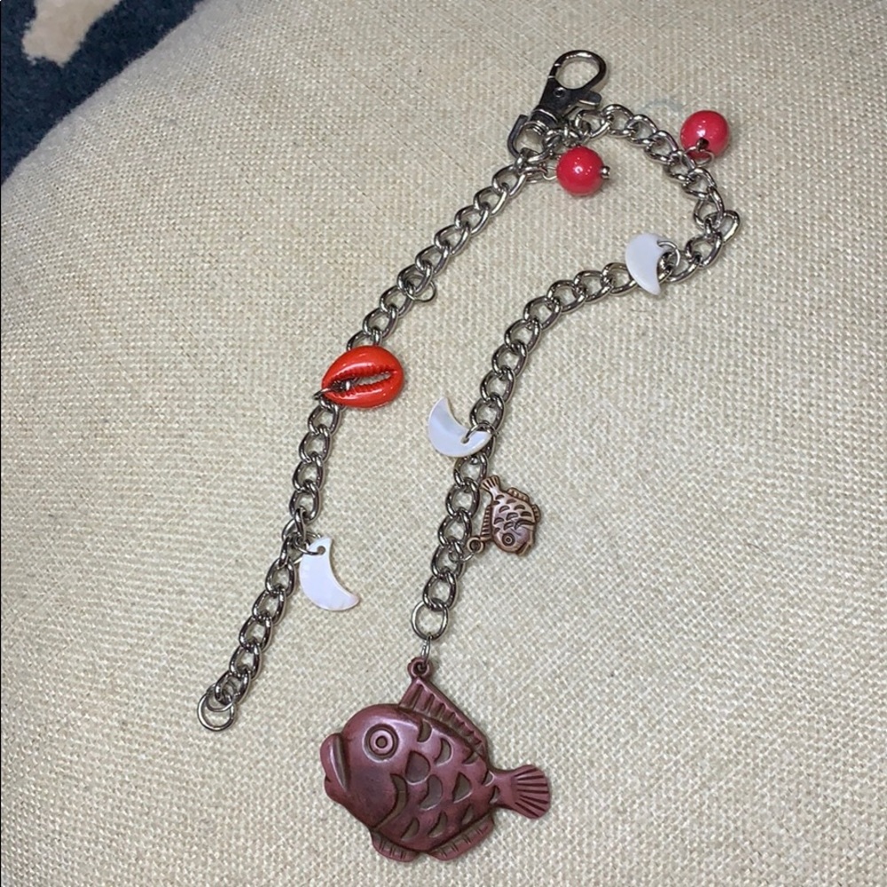 Fish keychain ✨5/$10✨